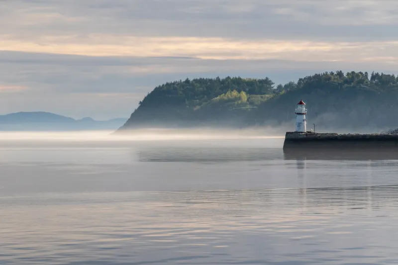 Warning: Danger That Isn't There Anymore — The Lighthouse That Guarded a Reef Nobody Removed From the Maps